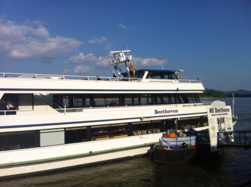 Eventlocation MS Beethoven mit Gästen und DJ